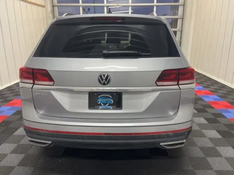 More photos of 2021 Volkswagen Atlas 3.6L V6 SE w/Technology at Bridgeland Auto Brokers, NY