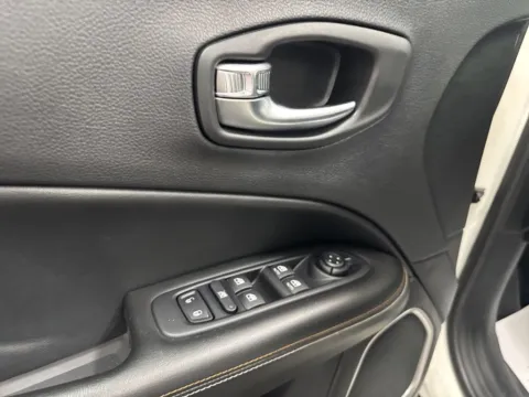 More photos of 2019 Jeep Compass Latitude at Bridgeland Auto Brokers, NY