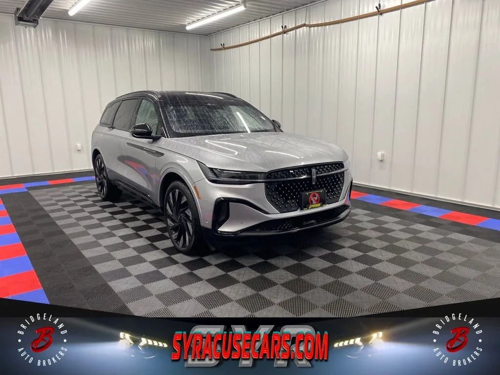 Gray 2024 Lincoln Nautilus Reserve for sale in Bridgeport, NY