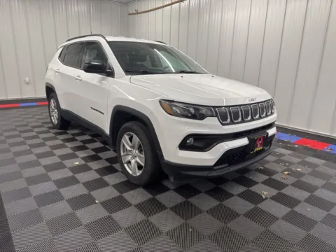 Photos of 2022 Jeep Compass Latitude for sale in Bridgeport, NY at Bridgeland Auto Brokers