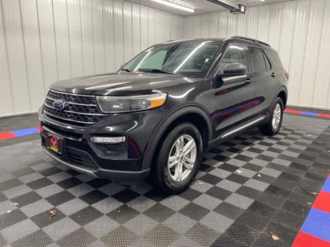 More photos of 2021 Ford Explorer XLT at Bridgeland Auto Brokers, NY