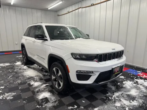 Photos of 2024 Jeep Grand Cherokee 4xe for sale in Bridgeport, NY at Bridgeland Auto Brokers