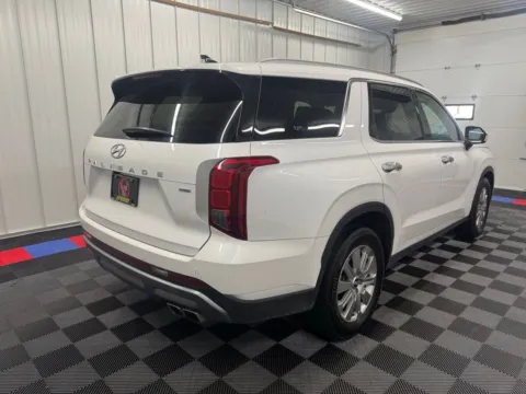 Photos of 2025 Hyundai Palisade SEL for sale in Bridgeport, NY at Bridgeland Auto Brokers