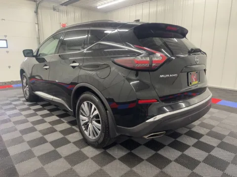 More photos of 2023 Nissan Murano SV at Bridgeland Auto Brokers, NY
