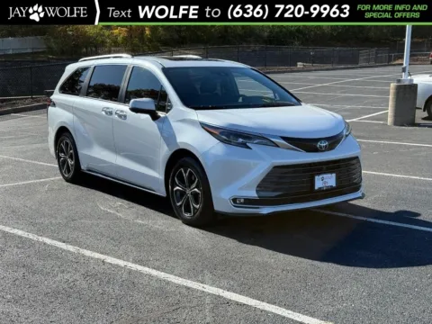 White 2025 Toyota Sienna Platinum for sale in Ballwin, MO