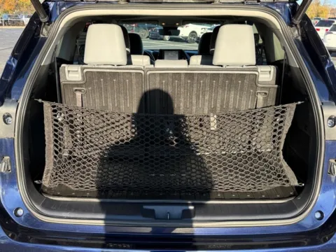 More photos of 2022 Toyota Highlander Hybrid Limited at Jay Wolfe Toyota of West County, MO