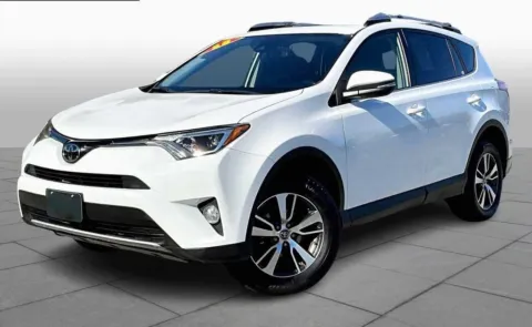 White 2018 Toyota RAV4 XLE for sale in Ballwin, MO
