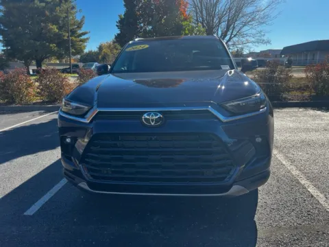 More photos of 2025 Toyota Grand Highlander Limited at Jay Wolfe Toyota of West County, MO