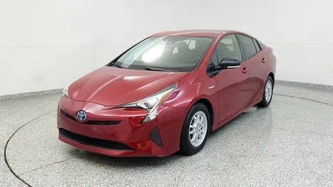 Red 2017 Toyota Prius Two for sale in Ballwin, MO