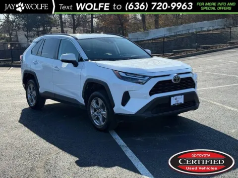 White 2022 Toyota RAV4 XLE for sale in Ballwin, MO