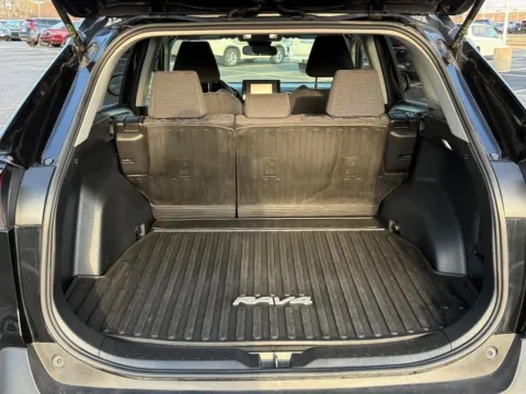 More photos of 2022 Toyota RAV4 Hybrid LE at Jay Wolfe Toyota of West County, MO