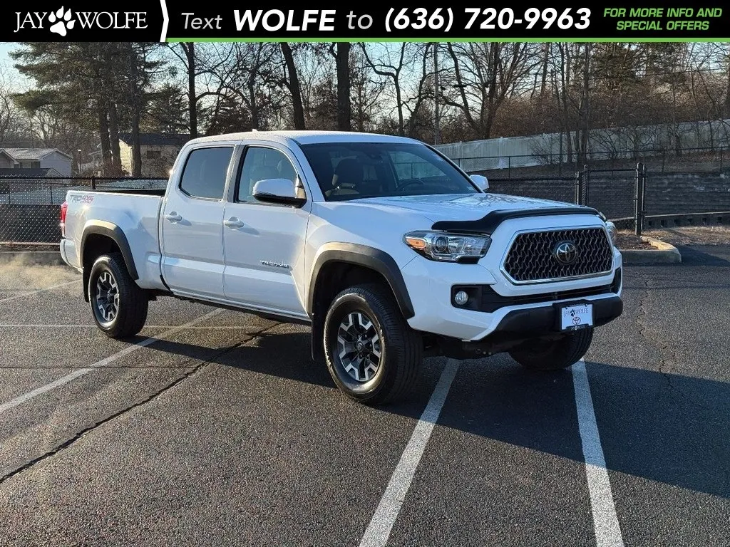 White 2018 Toyota Tacoma TRD Off-Road for sale in Ballwin, MO