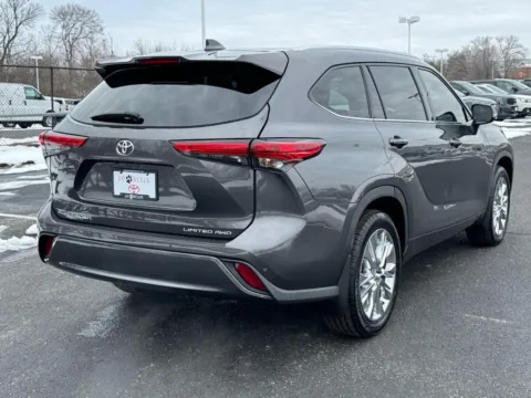 Another view of 2020 Toyota Highlander Limited for sale in Ballwin, MO at Jay Wolfe Toyota of West County