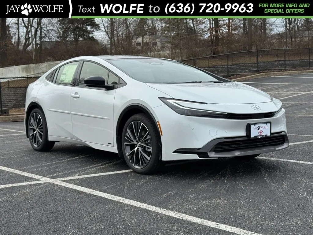 Gold 2026 Toyota Prius XLE for sale in Ballwin, MO