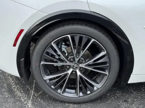 More photos of 2026 Toyota Prius XLE at Jay Wolfe Toyota of West County, MO