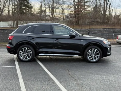 Photos of 2023 Audi Q5 45 S line Prestige for sale in Ballwin, MO at Jay Wolfe Toyota of West County