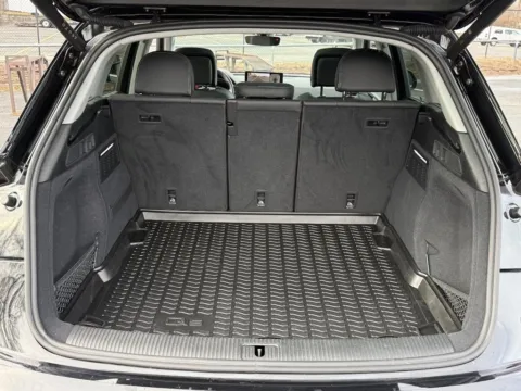 More photos of 2023 Audi Q5 45 S line Prestige at Jay Wolfe Toyota of West County, MO