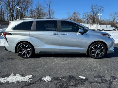 Photos of 2025 Toyota Sienna Platinum for sale in Ballwin, MO at Jay Wolfe Toyota of West County