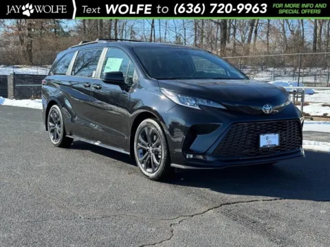 Black 2026 Toyota Sienna XSE for sale in Ballwin, MO