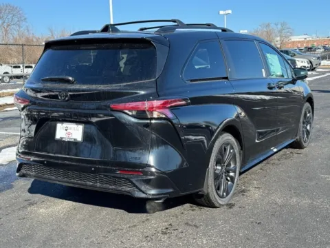 Another view of 2026 Toyota Sienna XSE for sale in Ballwin, MO at Jay Wolfe Toyota of West County