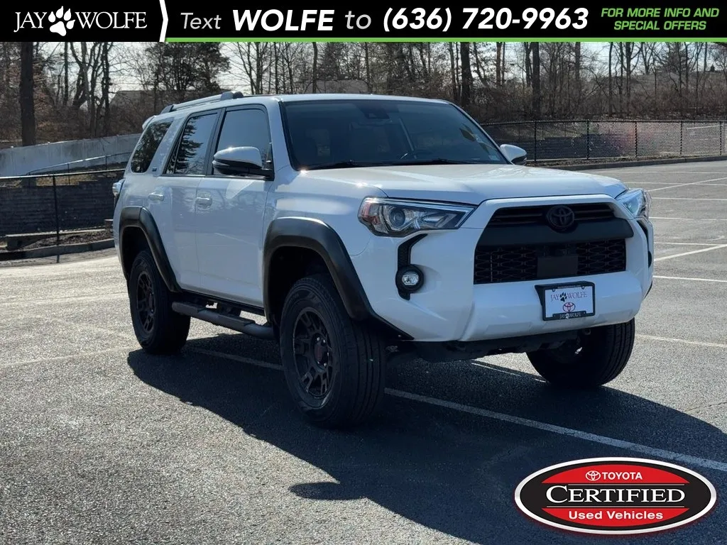 White 2023 Toyota 4Runner SR5 Premium for sale in Ballwin, MO
