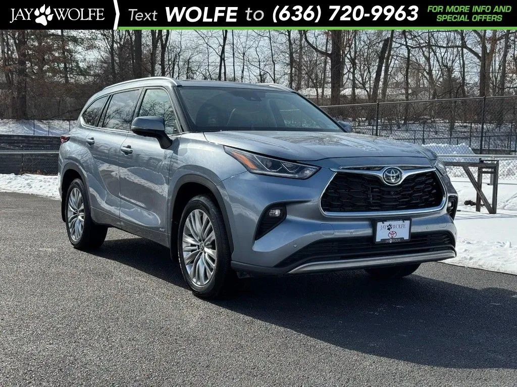 2024 Toyota Highlander Hybrid Platinum for sale in Ballwin, MO