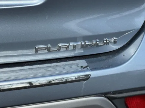More photos of 2024 Toyota Highlander Hybrid Platinum at Jay Wolfe Toyota of West County, MO