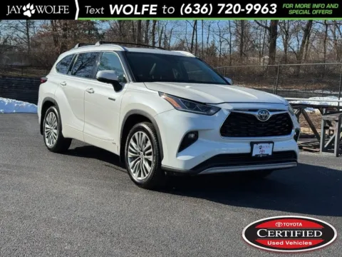 White 2021 Toyota Highlander Hybrid Platinum for sale in Ballwin, MO