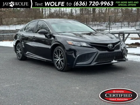 Black 2023 Toyota Camry SE for sale in Ballwin, MO