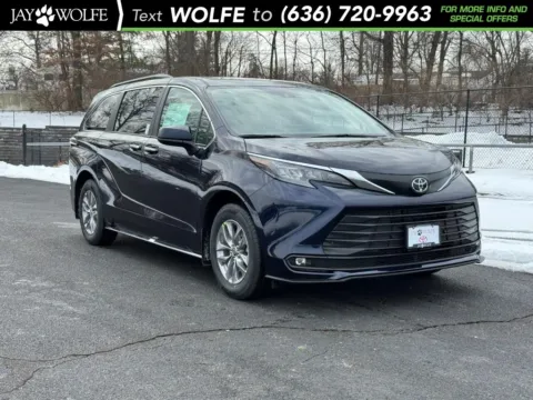 Black 2026 Toyota Sienna XLE for sale in Ballwin, MO