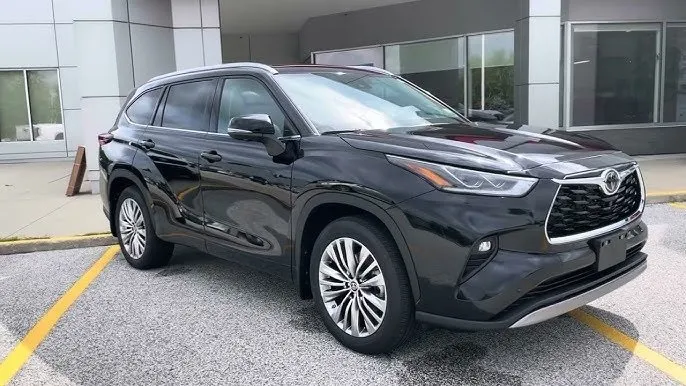 2024 Toyota Highlander Platinum for sale in Ballwin, MO