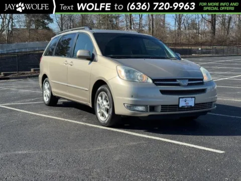 Brown 2005 Toyota Sienna XLE Limited for sale in Ballwin, MO