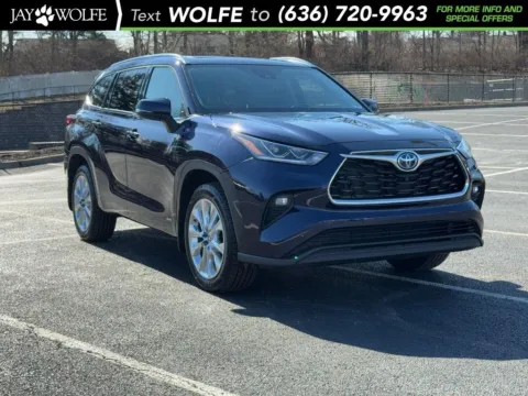 Blue 2022 Toyota Highlander Hybrid Limited for sale in Ballwin, MO