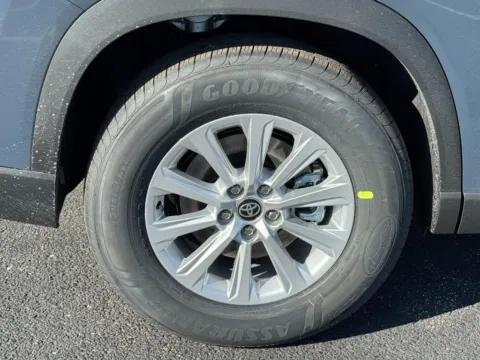 More photos of 2026 Toyota Grand Highlander Hybrid XLE at Jay Wolfe Toyota of West County, MO