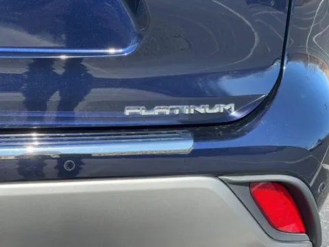 More photos of 2023 Toyota Highlander Hybrid Platinum at Jay Wolfe Toyota of West County, MO