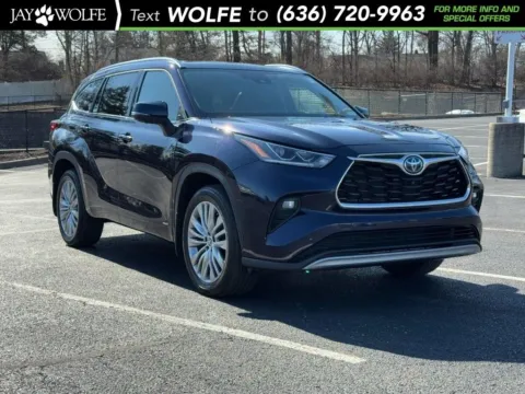Blue 2023 Toyota Highlander Hybrid Platinum for sale in Ballwin, MO