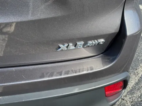 More photos of 2015 Toyota Highlander XLE V6 at Jay Wolfe Toyota of West County, MO