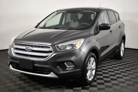 Gray 2017 Ford Escape SE for sale in Ballwin, MO