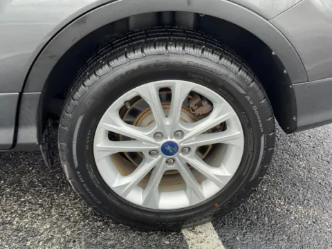 More photos of 2017 Ford Escape SE at Jay Wolfe Toyota of West County, MO