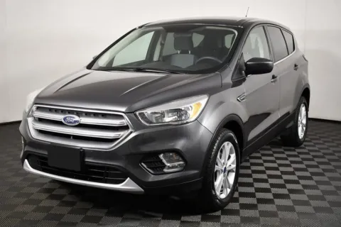 Gray 2017 Ford Escape SE for sale in Ballwin, MO