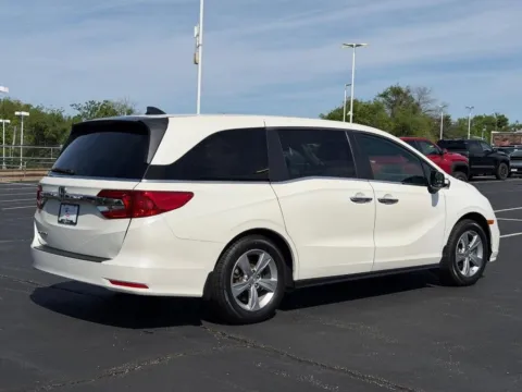 Another view of 2018 Honda Odyssey EX-L for sale in Ballwin, MO at Jay Wolfe Toyota of West County