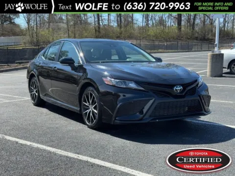 Black 2024 Toyota Camry SE for sale in Ballwin, MO