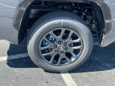 More photos of 2026 Toyota Tundra Platinum at Jay Wolfe Toyota of West County, MO