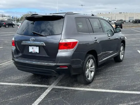 Another view of 2013 Toyota Highlander Limited for sale in Ballwin, MO at Jay Wolfe Toyota of West County