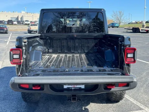 More photos of 2023 Jeep Gladiator Rubicon at Jay Wolfe Toyota of West County, MO