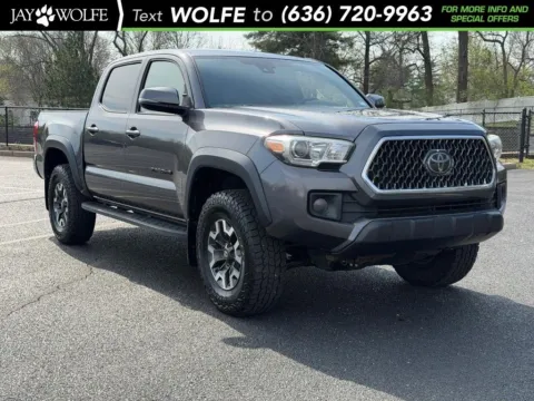 Gray 2018 Toyota Tacoma TRD Off-Road for sale in Ballwin, MO