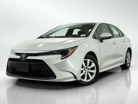 White 2022 Toyota Corolla LE for sale in Ballwin, MO