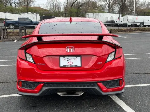 More photos of 2018 Honda Civic Si at Jay Wolfe Toyota of West County, MO