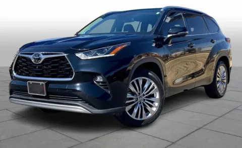 Black 2021 Toyota Highlander Platinum for sale in Ballwin, MO
