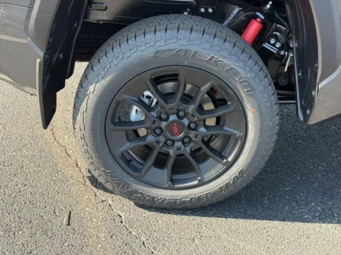 More photos of 2026 Toyota Tundra Limited at Jay Wolfe Toyota of West County, MO